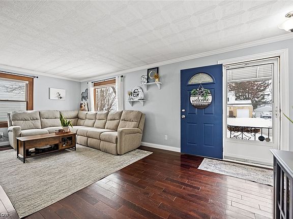 5th image of 2220 Buena Vista Dr