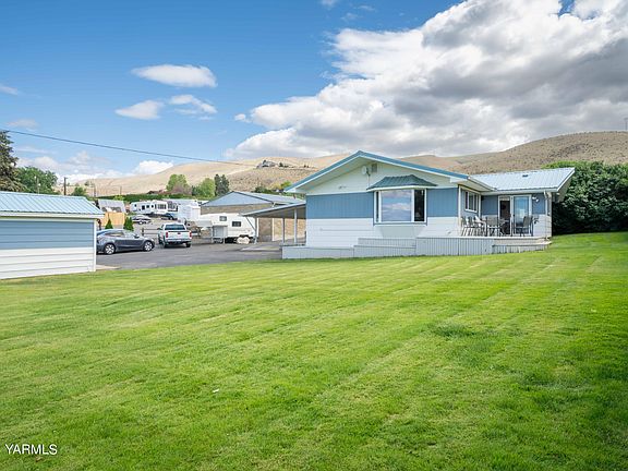 1124 Meadowbrook Rd Yakima WA 98903-5>