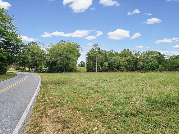 3rd image of 1 Bovendertown Rd