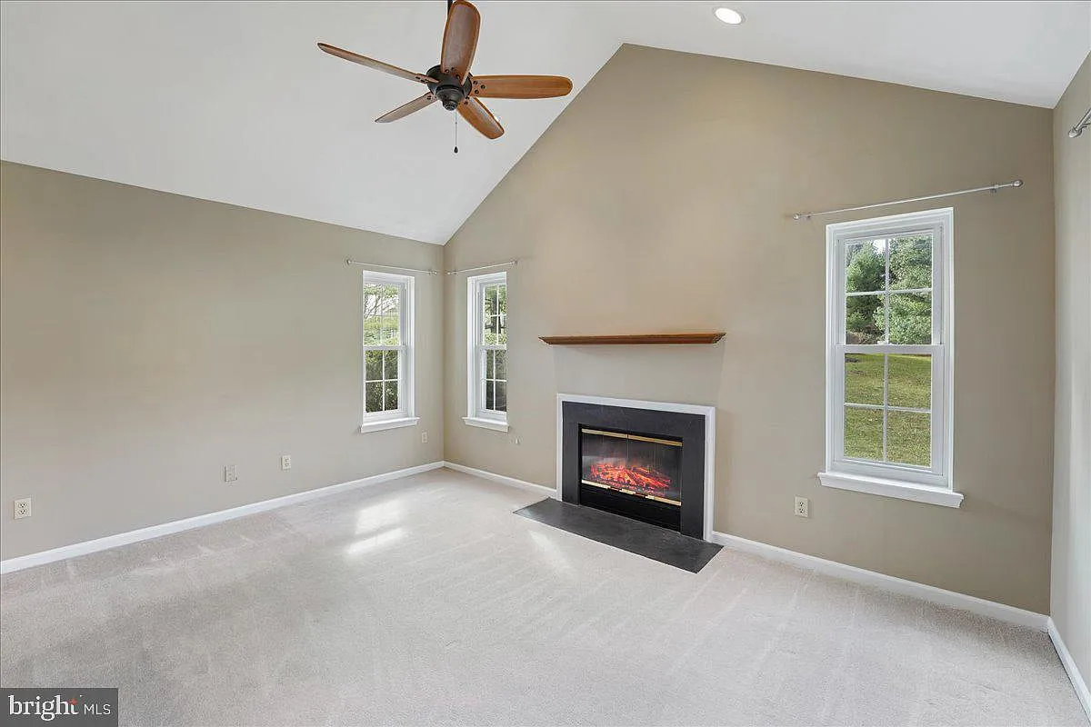 2 bed, 2.0 bath, 1068 sqft, $2,200 — Photo 4