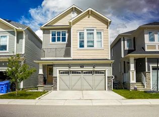 74 S Carrington Cres NW, Calgary, AB T3P 1N6