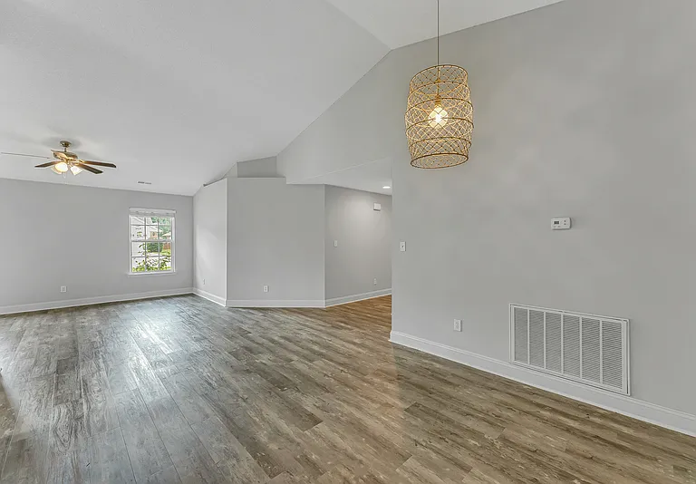 211 High Green Dr — Photo 16