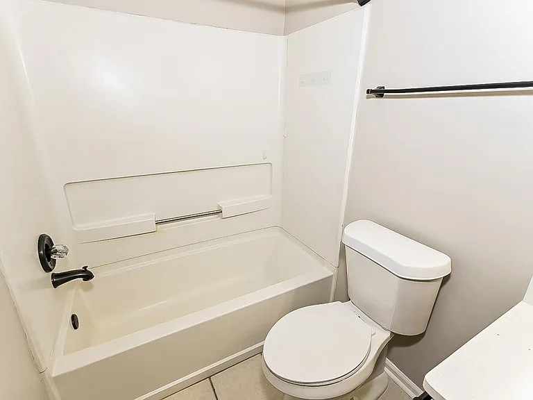 2780 White Oak Dr — Photo 16