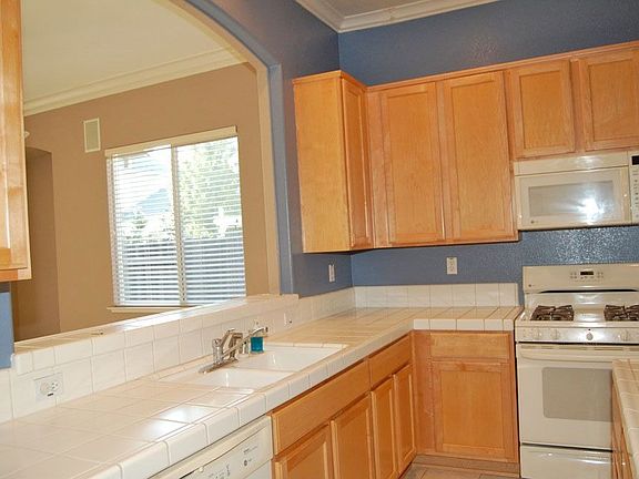 4th image of 18 Alazar Ct