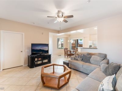 6770 Caporetto Ln Unit 102, North Las Vegas, NV, 89084