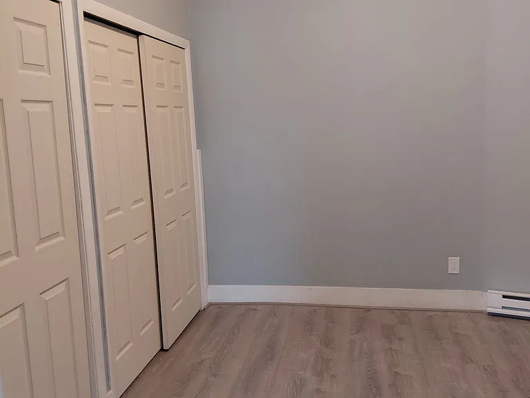 498 Main St #6 — Photo 5