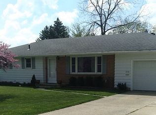 316 Sunrise Dr, Bowling Green, OH 43402