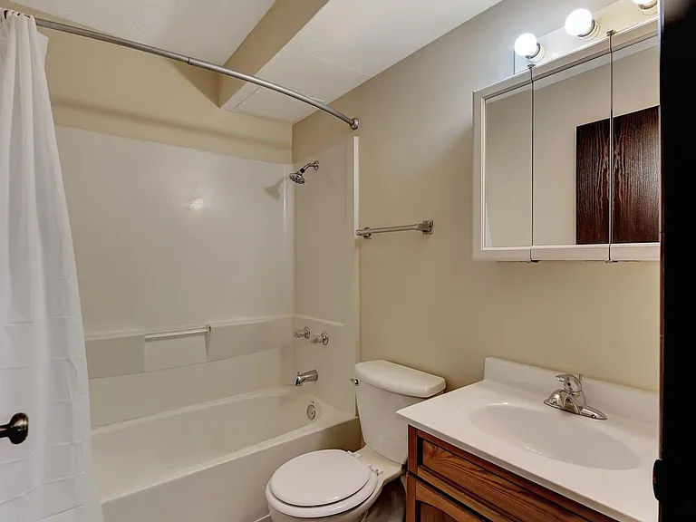 3516 Huntington Ave — Photo 15