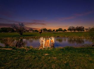 11918 Riek Rd, Krum, TX 76249