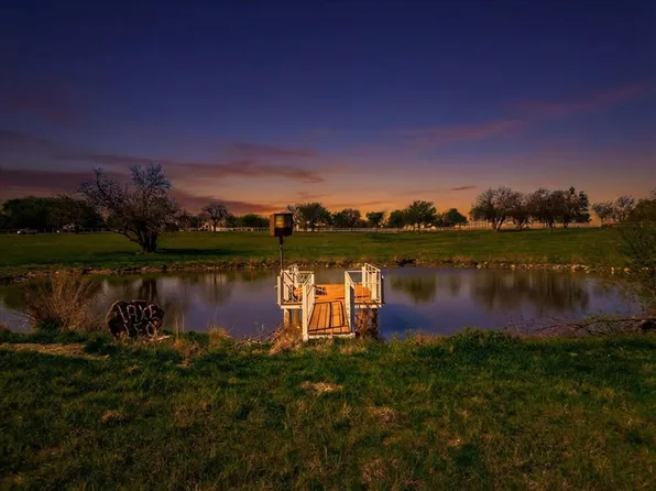 11918 Riek Rd, Krum, TX 76249