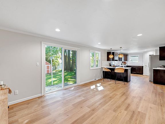 5th image of 1017 Raymond St