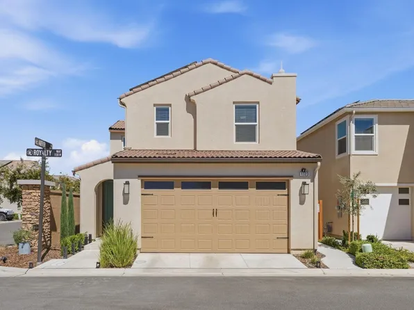 1123 Royalty Way W, Madera, CA 93636