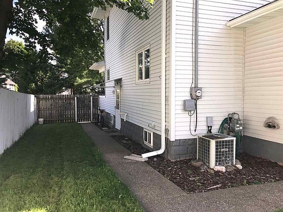 5th image of 618 W B St