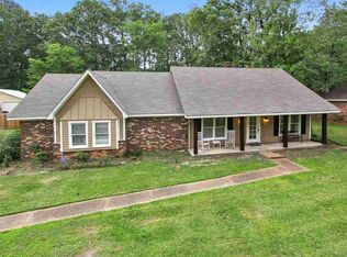 308 Swallow Dr, Brandon, MS 39047