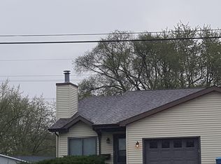 1547 W Main St, Mendota, IL 61342