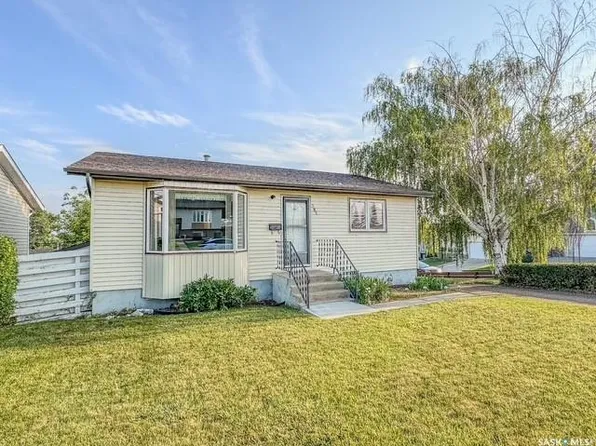385 Aspen DRIVE, Swift Current, SK S9H 3Z8
