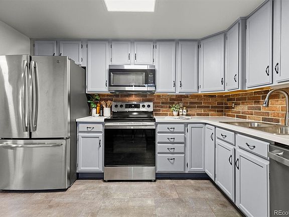 3rd image of 3603 Golden Street