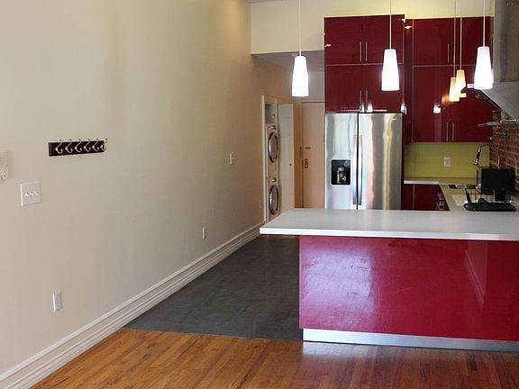 5th image of 131 Christopher St #2C