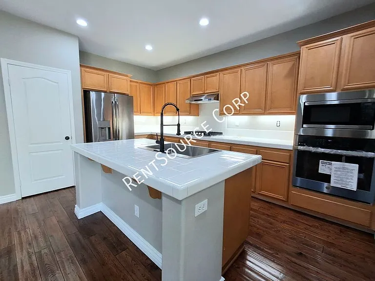 25361 Playa Serena Dr — Photo 8
