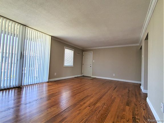 4th image of 301 N Eton St NW #C