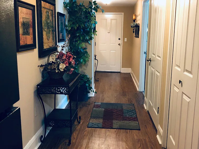 Brady Tower — Photo 10