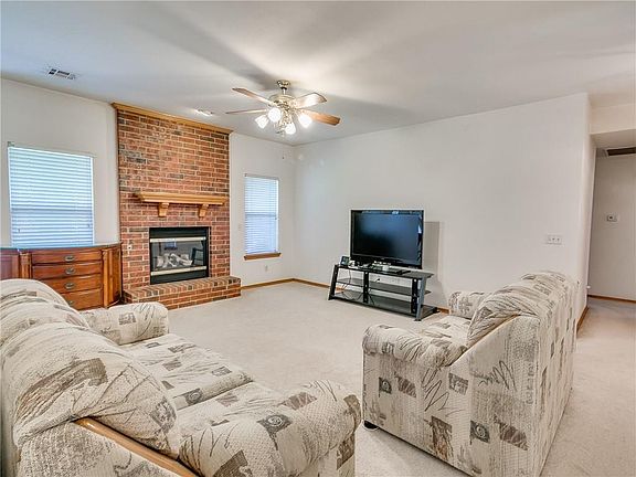 5th image of 4105 Thorn Burn Pl