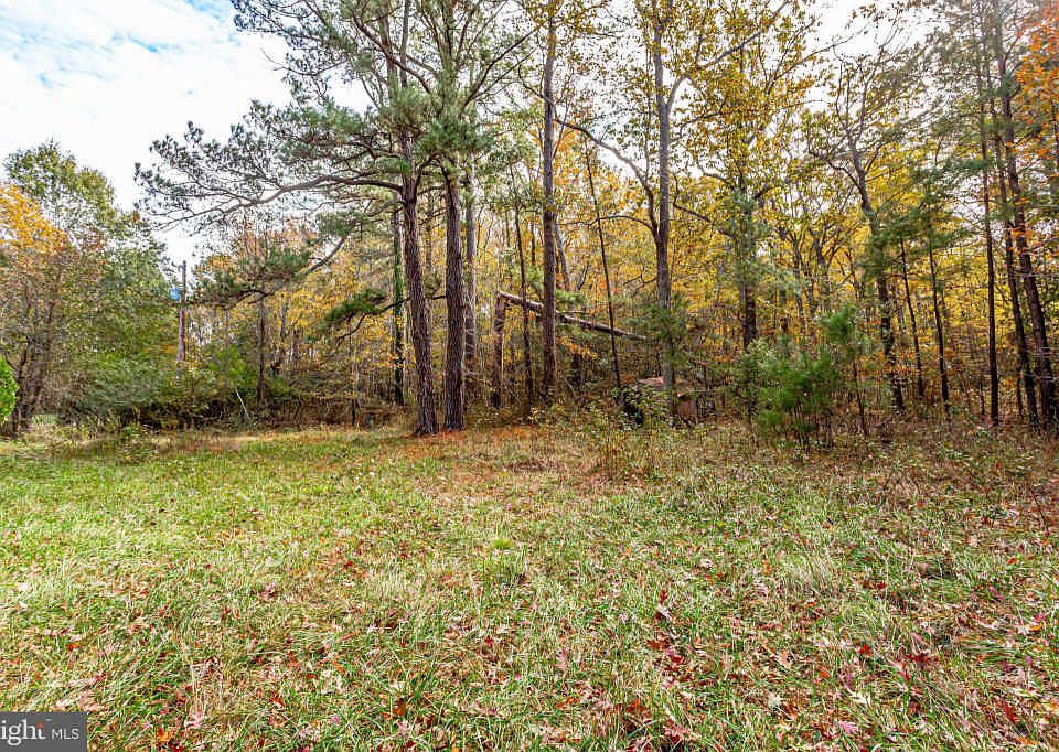 2nd image of 11655 Point Lookout Rd
