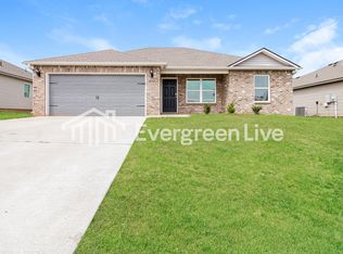 16365 Natchez Dr, Moundville, AL 35474