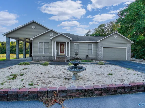 2220 Jefferson St, Courtland, AL 35618