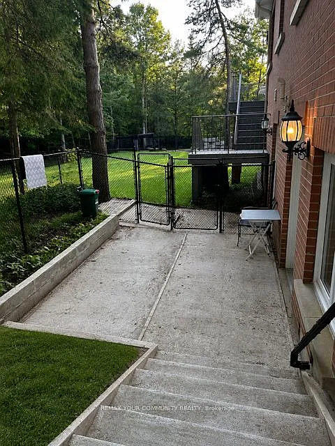 2 bed, $2,400 — Photo 3