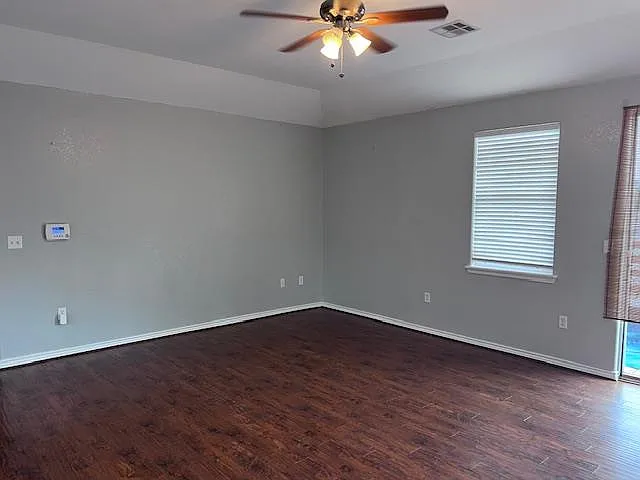 2 bed, 2.0 bath, 1250 sqft, $1,600 — Photo 4