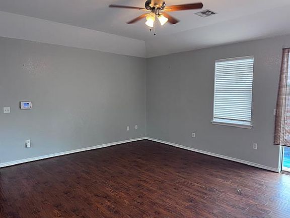 4th image of 1104 Blueridge Dr