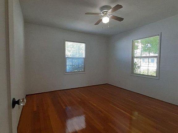 3rd image of 2114 Raymond Ave