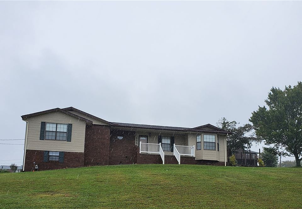 1st image of 455 Beechwood Cir
