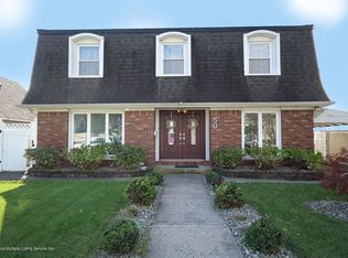 50 Armstrong Ave, Staten Island, NY 10308