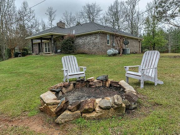 3rd image of 174 Lee Road 435