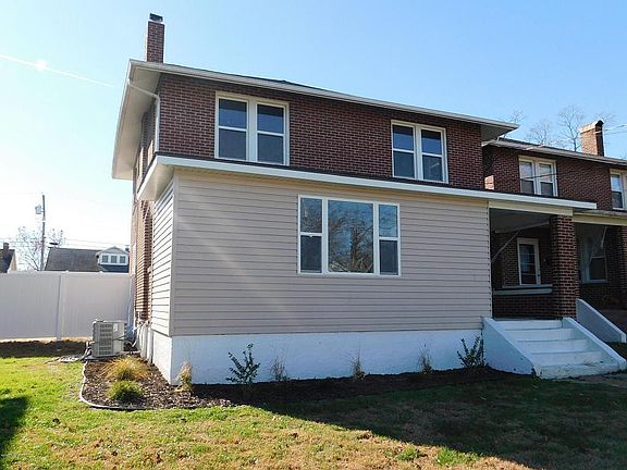 3rd image of 1805 W Main St