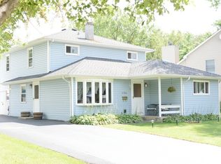 2705 Sigwalt St, Rolling Meadows, IL 60008