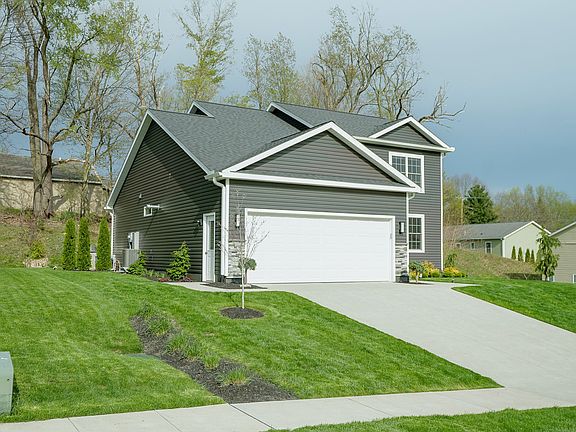 3rd image of 4915 Grouse Hollow Dr