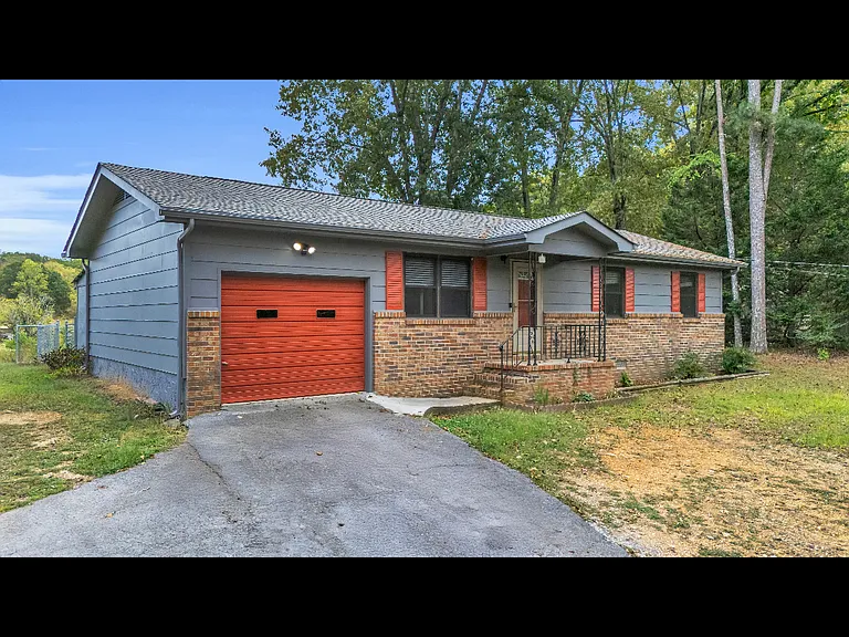6923 Barter Dr — Photo 11