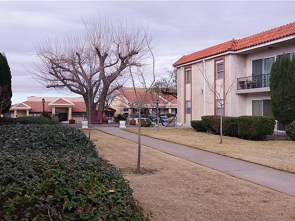 2nd image of 252 Shadow Mountain Dr APT A2