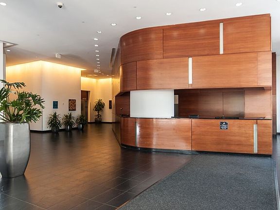 5th image of 389 Washington St #1511