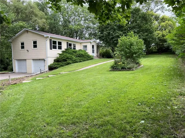 23956 Brothers Ave, Glenwood, IA 51534