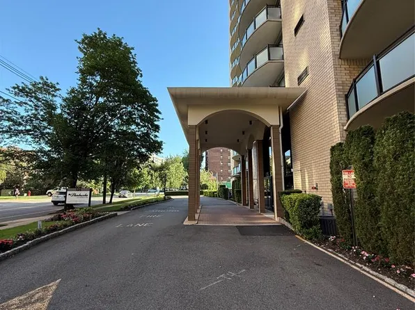 125 Prospect Ave APT 5F, Hackensack, NJ 07601