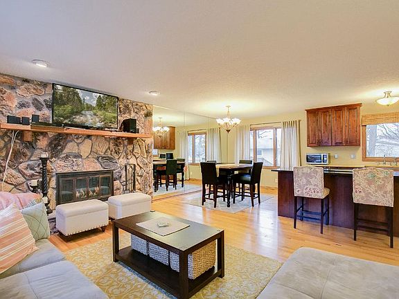 2nd image of 13379 Linwood Forest Cir N