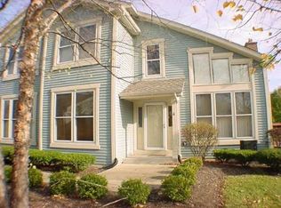 969 Heathrow Ln, Naperville, IL 60540