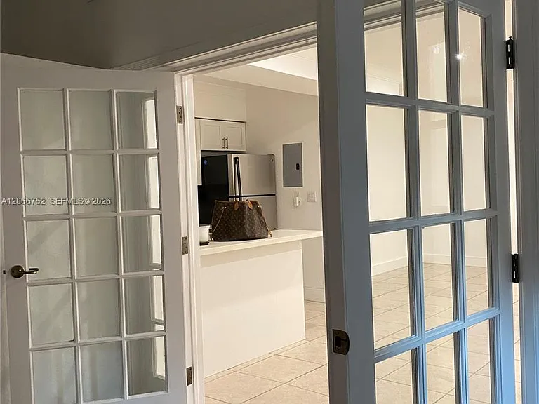 1 Edgewater Dr #103 — Photo 2