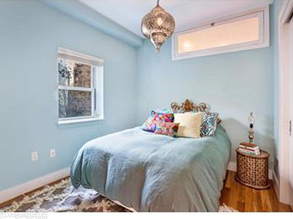 3rd image of 221 W 148th St #2B