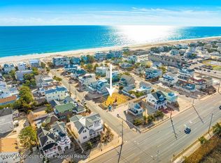 4 E Goodrich Ave, Brant Beach, NJ 08008