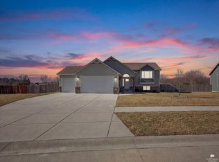 9889 Lavender Ln, Manhattan, KS 66502